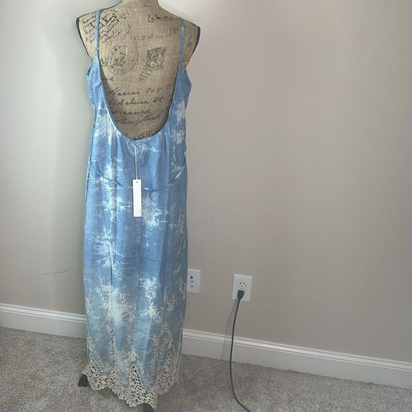 Line & Dot Maxi sleeveless Dress - Picture 9 of 13